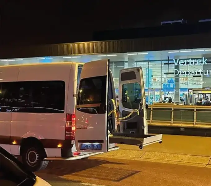 Rolstoeltaxi ziekenhuisvervoer Uden